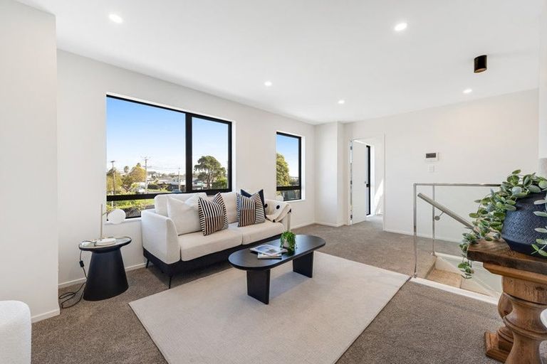 Photo of property in 35b Toroa Street, Torbay, Auckland, 0630
