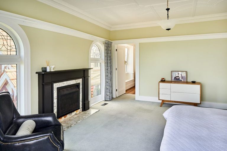 Photo of property in 11 Lower Watt Street, Wadestown, Wellington, 6012
