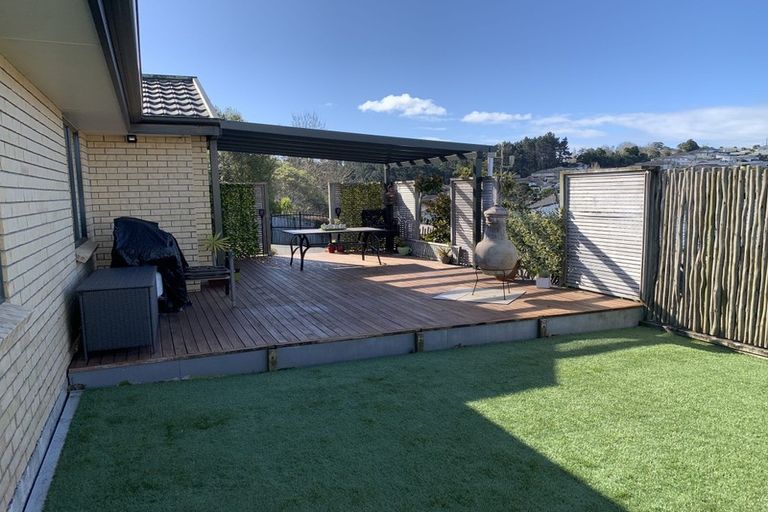 Photo of property in 9 Meharg Place, Fairview Heights, Auckland, 0632