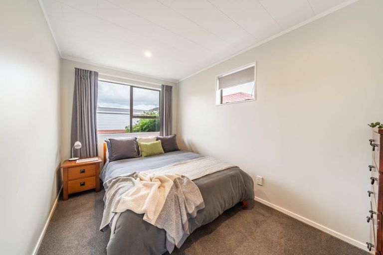 Photo of property in 48f2- Kowhai Avenue, Ebdentown, Upper Hutt, 5018