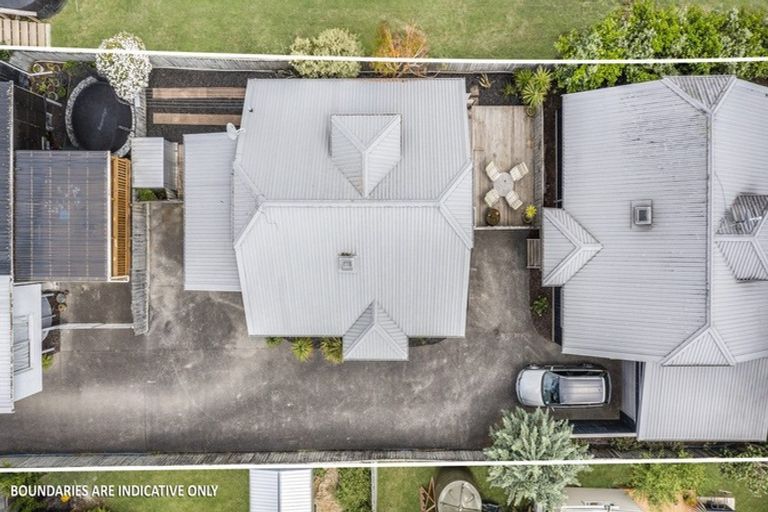 Photo of property in 2/28 Holiday Road, Stanmore Bay, Whangaparaoa, 0932