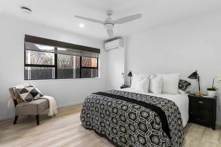Photo of property in 1/131 Botany Road, Botany Downs, Auckland, 2010