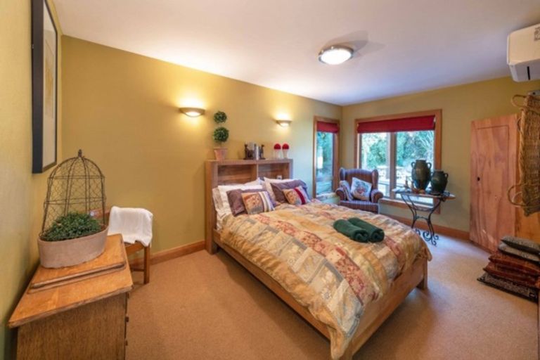 Photo of property in 8 Drake Place, Lake Hawea, Wanaka, 9382