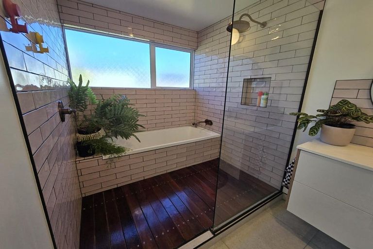 Photo of property in 66 Hamilton Drive, Wainui, Gisborne, 4010