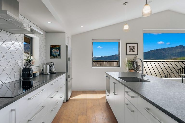 Photo of property in 7 Mckellar Drive, Jacks Point, Queenstown, 9371