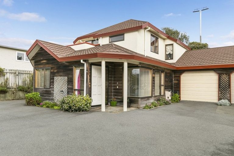 Photo of property in 8 Scorian Close, Karori, Wellington, 6012