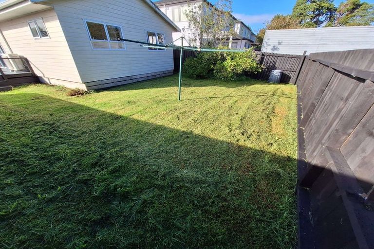 Photo of property in 22 Kaurilands Road, Titirangi, Auckland, 0604
