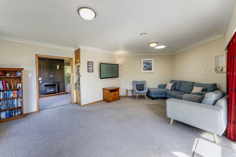 Photo of property in 22 Tennyson Crescent, Stoke, Nelson, 7011
