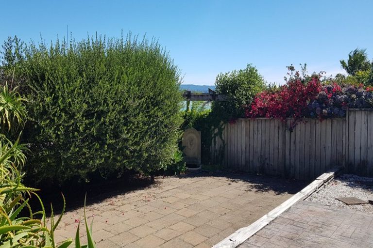 Photo of property in 26 Mayall Avenue, Beach Haven, Auckland, 0626