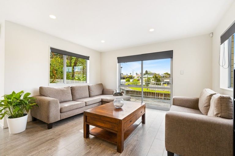 Photo of property in 14a Kotuku Street, Te Atatu Peninsula, Auckland, 0610