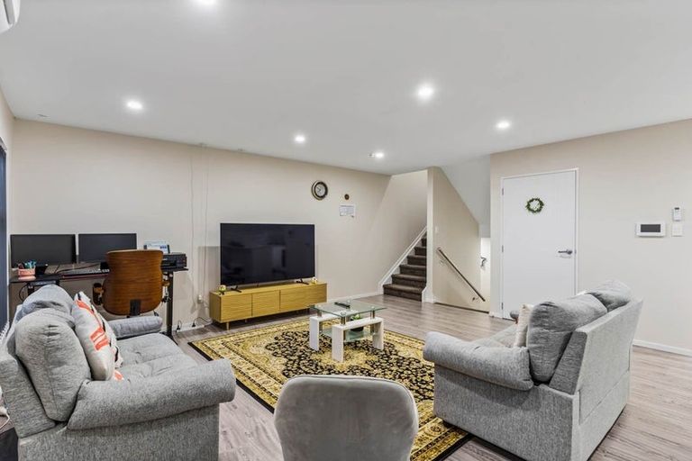 Photo of property in 37b Thomas Road, Mangere, Auckland, 2022