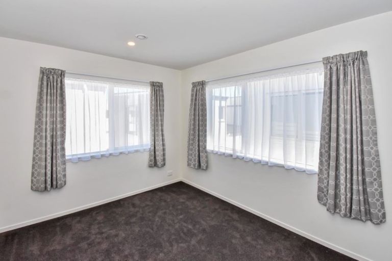 Photo of property in 6 Treestump Road, Takanini, 2112