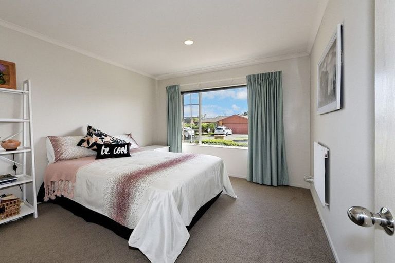 Photo of property in 22 Starlight Cove, Hobsonville, Auckland, 0618