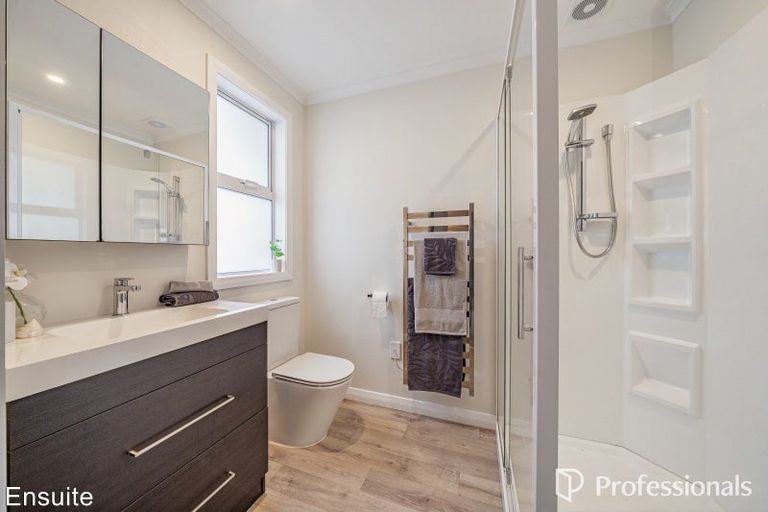 Photo of property in 9 Bell Road, Waiwhetu, Lower Hutt, 5010