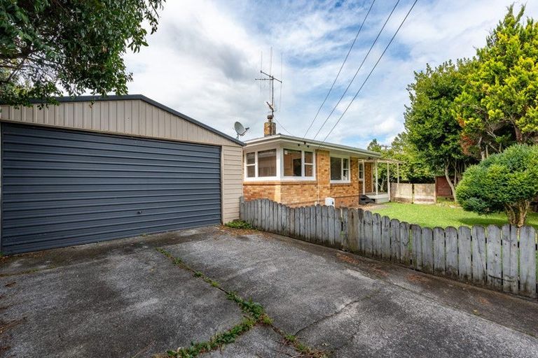Photo of property in 35 Coleridge Drive, Enderley, Hamilton, 3214