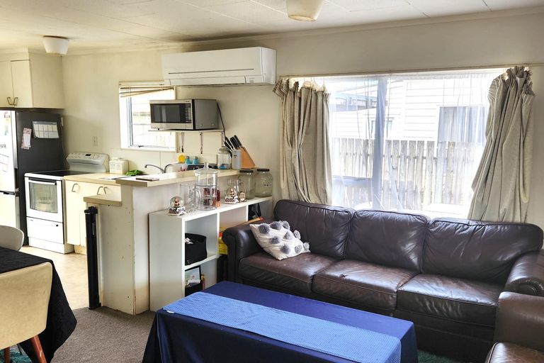 Photo of property in 5/8 Onslow Road, Papakura, 2110