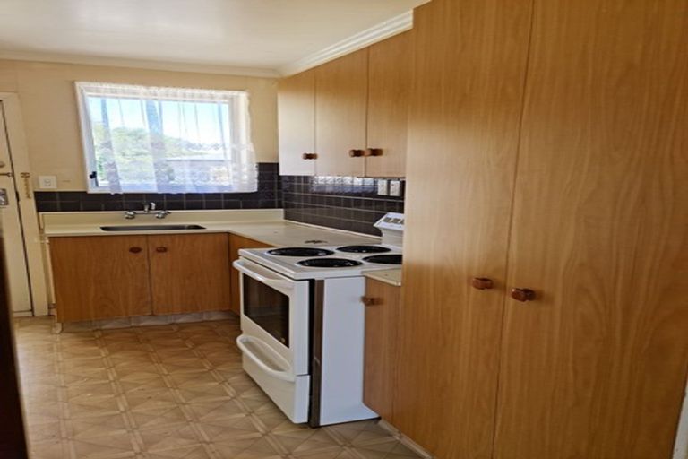 Photo of property in 2/72 Springs Road, Hornby, Christchurch, 8042