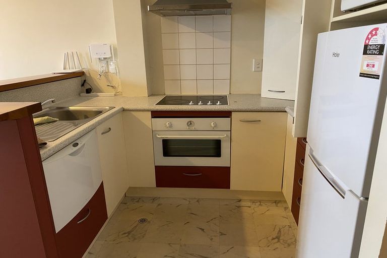 Photo of property in Terrace Heights Apartments, 13e/163 The Terrace, Wellington Central, Wellington, 6011