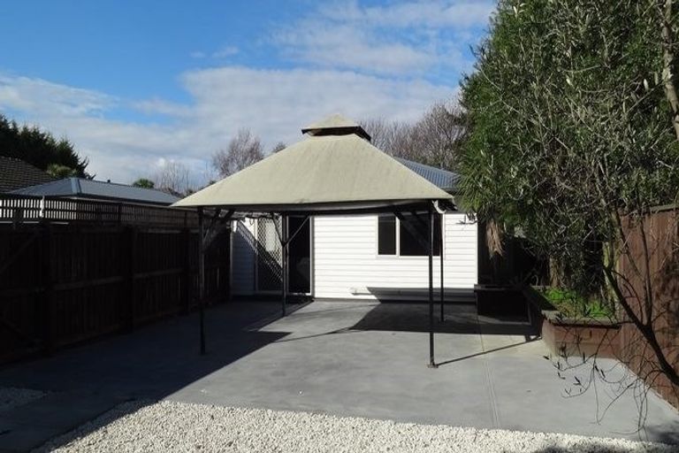 Photo of property in 34a Roche Avenue, Upper Riccarton, Christchurch, 8041