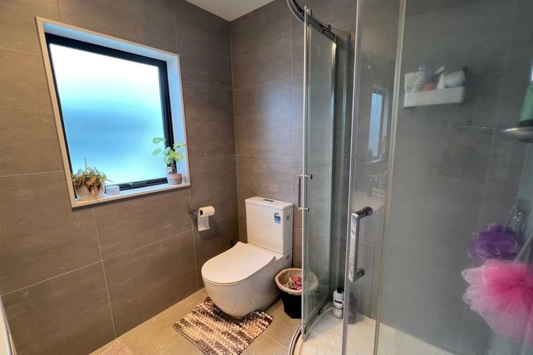 Photo of property in 2 Minhas Road, Papakura, 2110