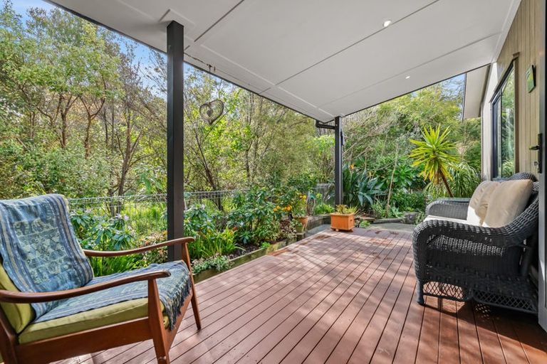 Photo of property in 29 Tahunatapu Road, Parua Bay, Whangarei, 0174