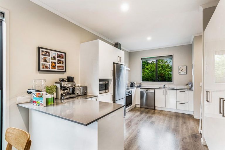 Photo of property in 22 Peihana Road, Hobsonville, Auckland, 0616