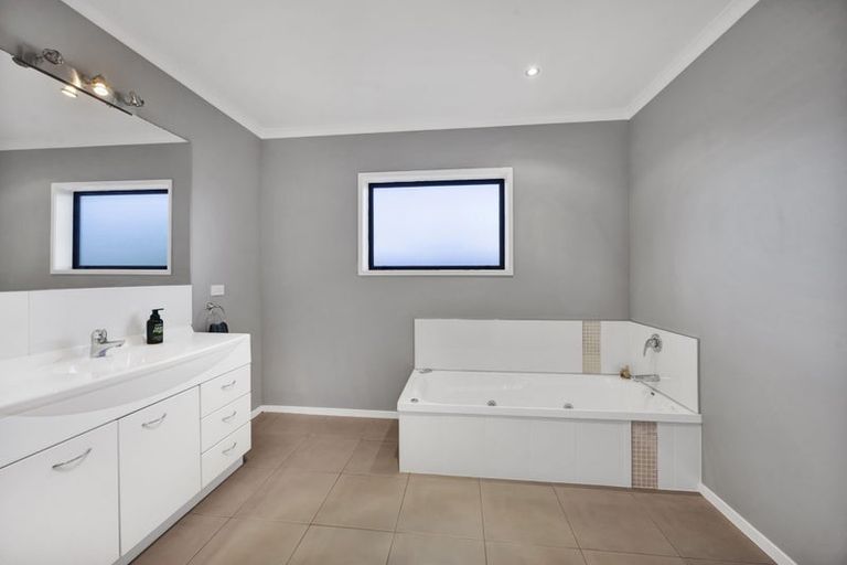 Photo of property in 270 Smart Road, Hillsborough, New Plymouth, 4372