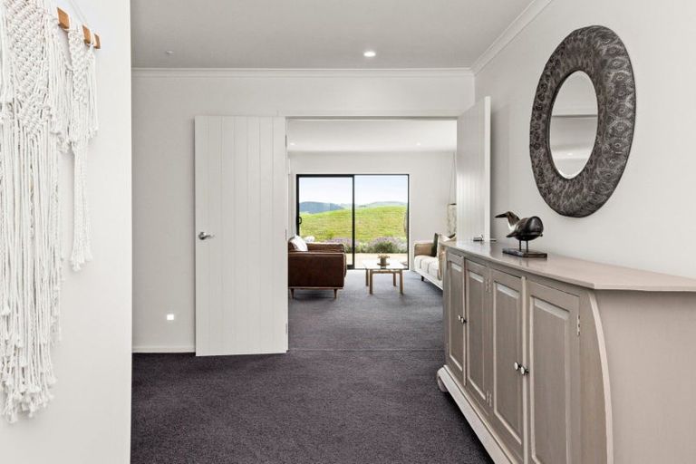 Photo of property in 21c Highlands Drive, Waipawa, 4277