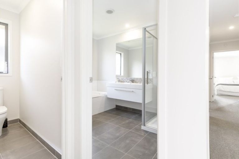 Photo of property in 9 Brian Cowley Place, Tuakau, 2121