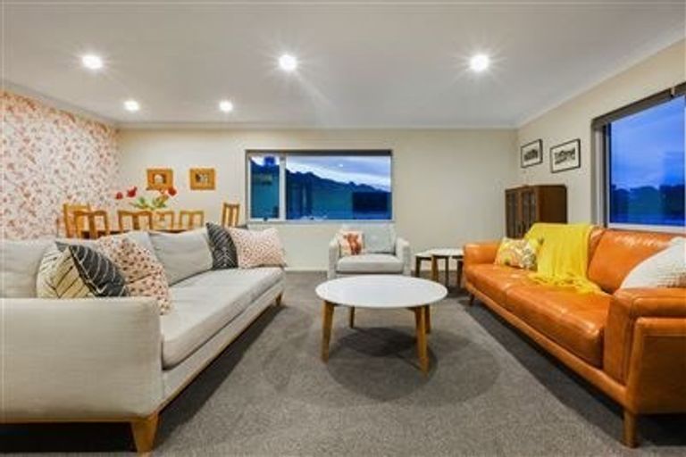 Photo of property in 4 Gennaker Lane, Whitby, Porirua, 5024
