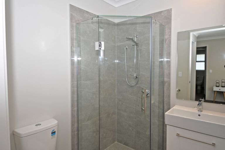 Photo of property in 6 Shearwater Lane, Point Wells, 0986