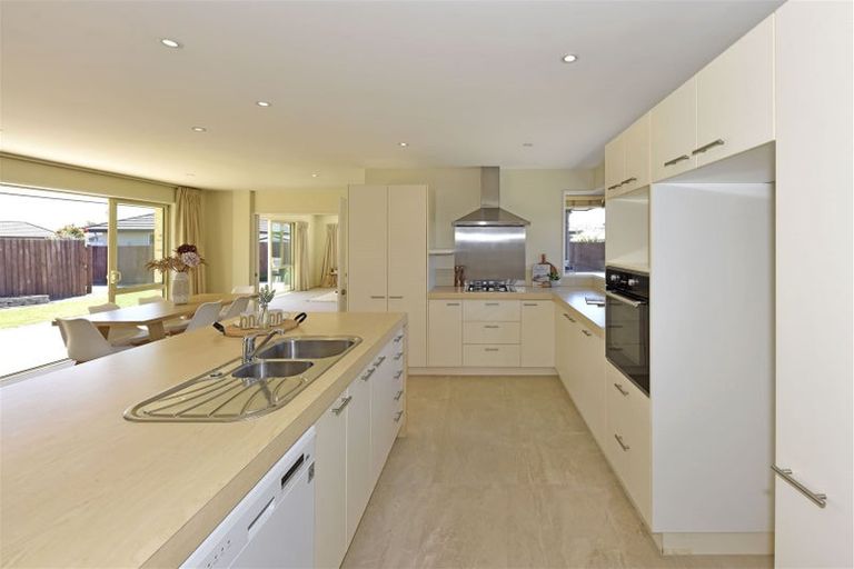 Photo of property in 9 Mollymawk Place, Woolston, Christchurch, 8023