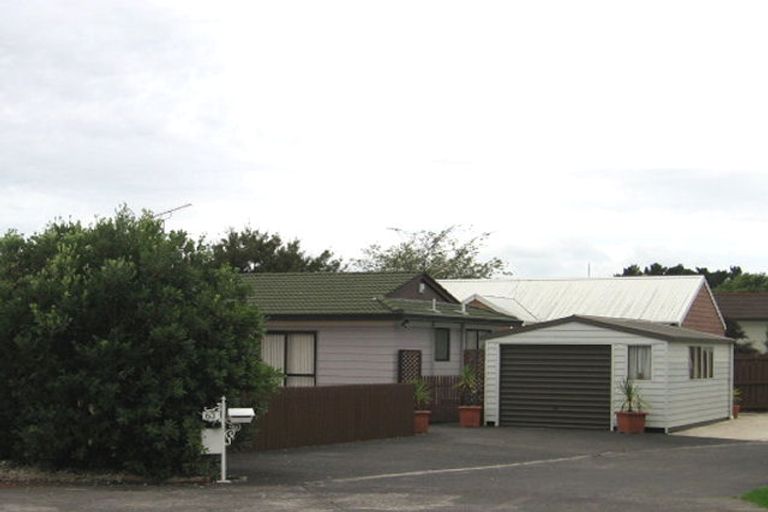 Photo of property in 63 Hassan Drive, Massey, Auckland, 0614