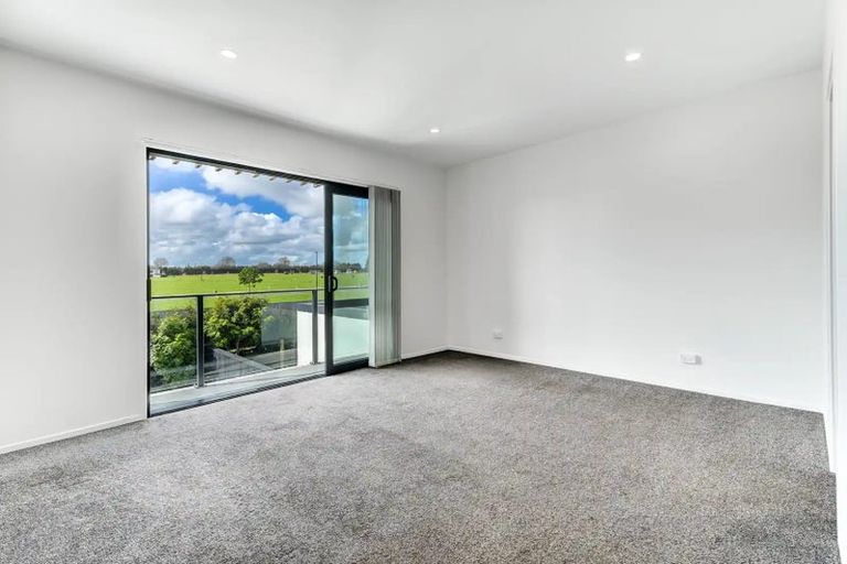 Photo of property in 61 Hayfield Way, Karaka, Papakura, 2113