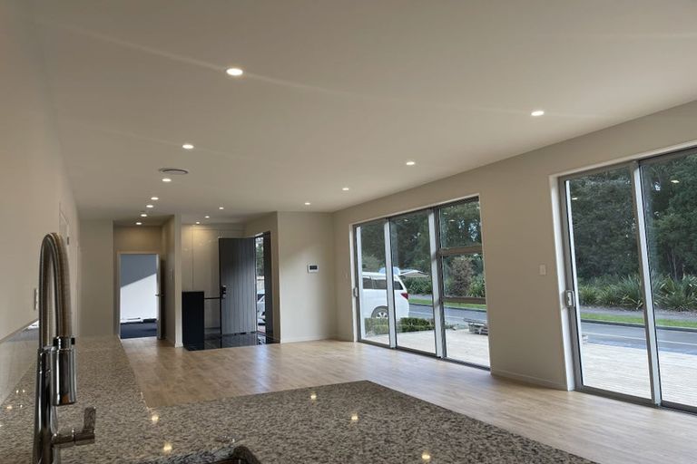 Photo of property in 3 Skanda Crescent, Flat Bush, Auckland, 2019