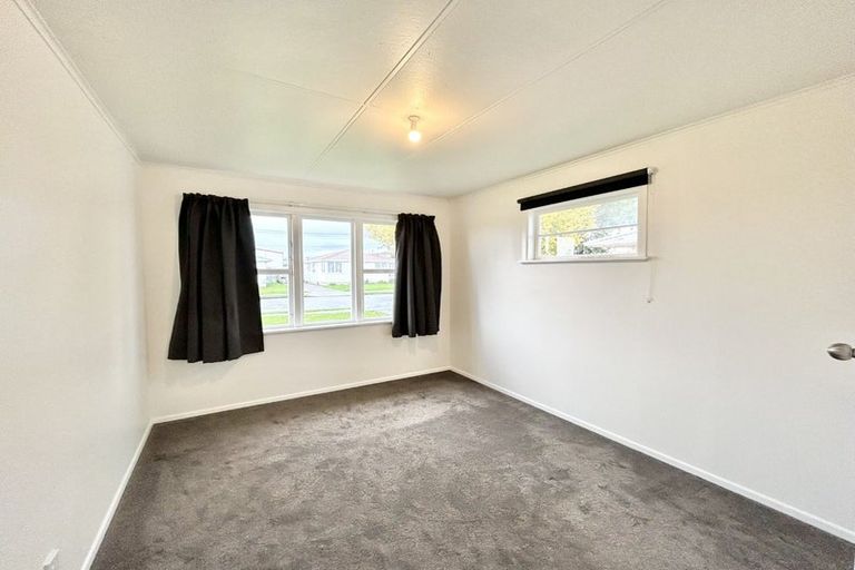 Photo of property in 16 Shamrock Street, Levin, 5510