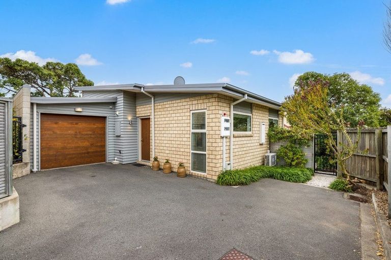Photo of property in 5/43 Main Road, Redcliffs, Christchurch, 8081