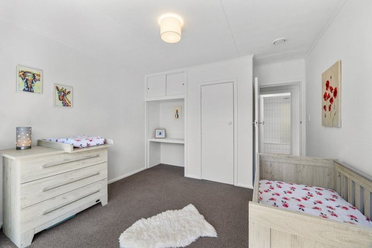 Photo of property in 12 Margaret Avenue, Havelock North, 4130