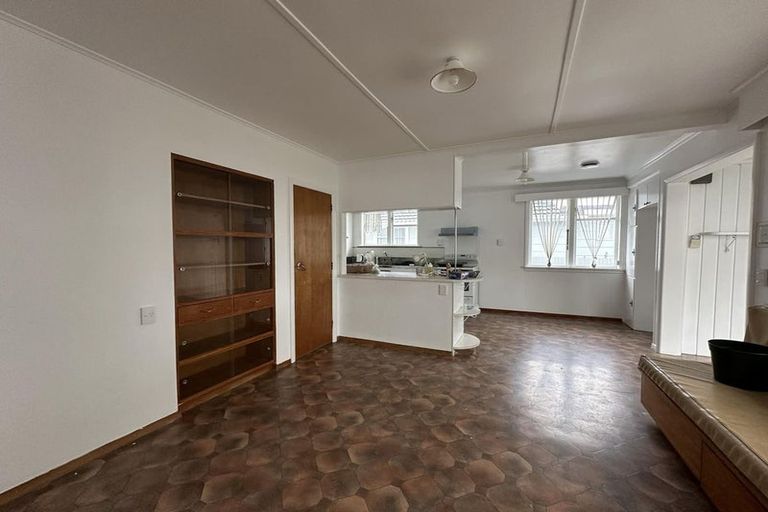 Photo of property in 53 Winchester Street, Levin, 5510