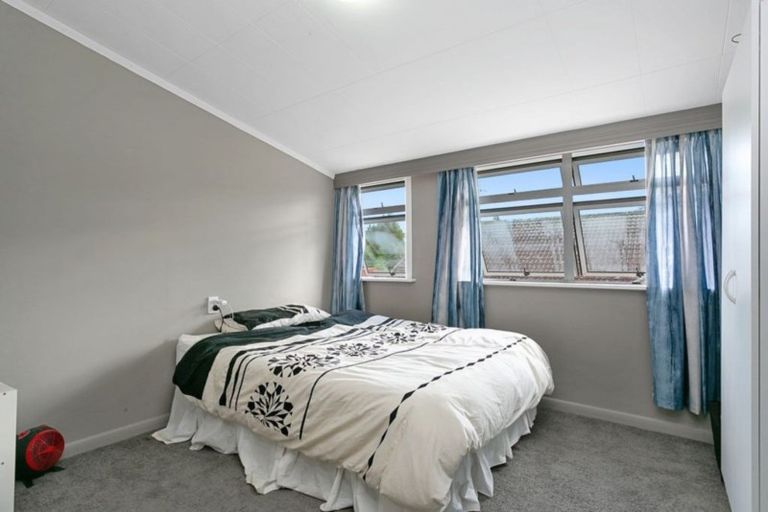 Photo of property in 28 Queen Street, Cambridge, 3434