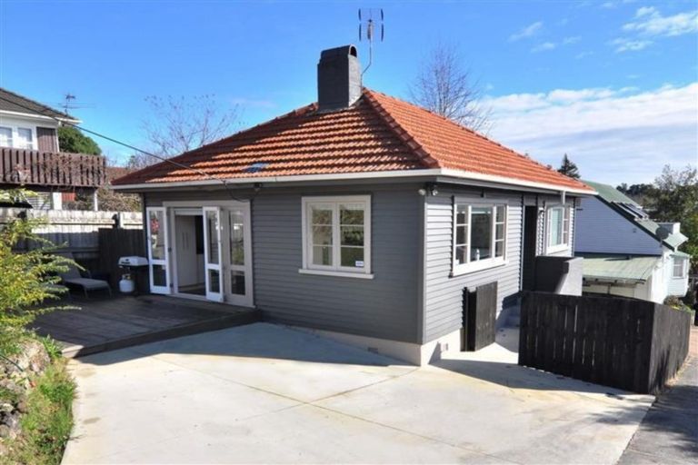 Photo of property in 163 Titirangi Road, New Lynn, Auckland, 0600