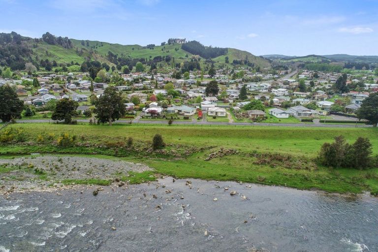 Photo of property in 18 Esplanade, Taumarunui, 3920