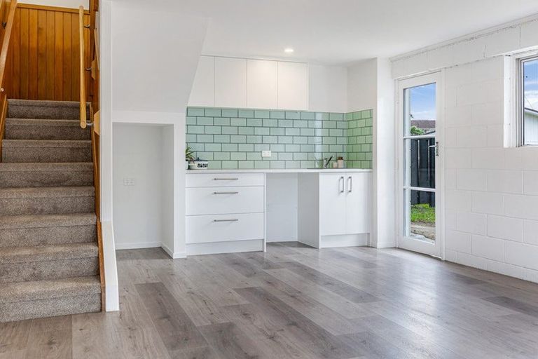 Photo of property in 12 Jenelin Road, Glendene, Auckland, 0602