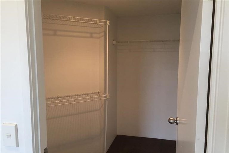 Photo of property in 10 Captain Scott Road, Glen Eden, Auckland, 0602