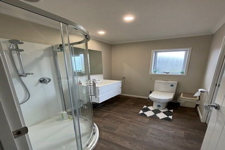 Photo of property in 19a Mackenzie Street, Te Atatu South, Auckland, 0610