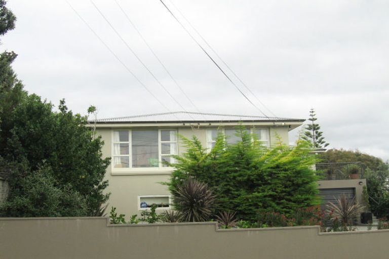 Photo of property in 137 Seaview Road, Paraparaumu Beach, Paraparaumu, 5032