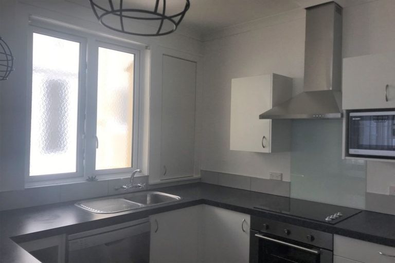 Photo of property in 34f5 Hawkestone Street, Thorndon, Wellington, 6011