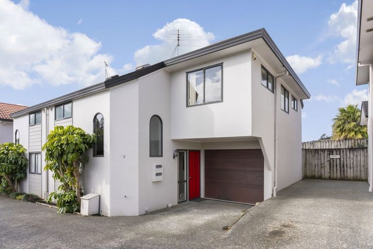 Photo of property in 3/102 Greenhithe Road, Greenhithe, Auckland, 0632