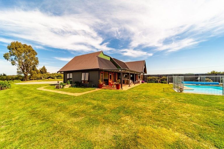 Photo of property in 297 Porangahau Road, Waipukurau, 4282
