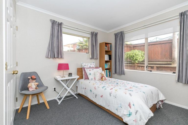 Photo of property in 15 Highbury Place, Nawton, Hamilton, 3200